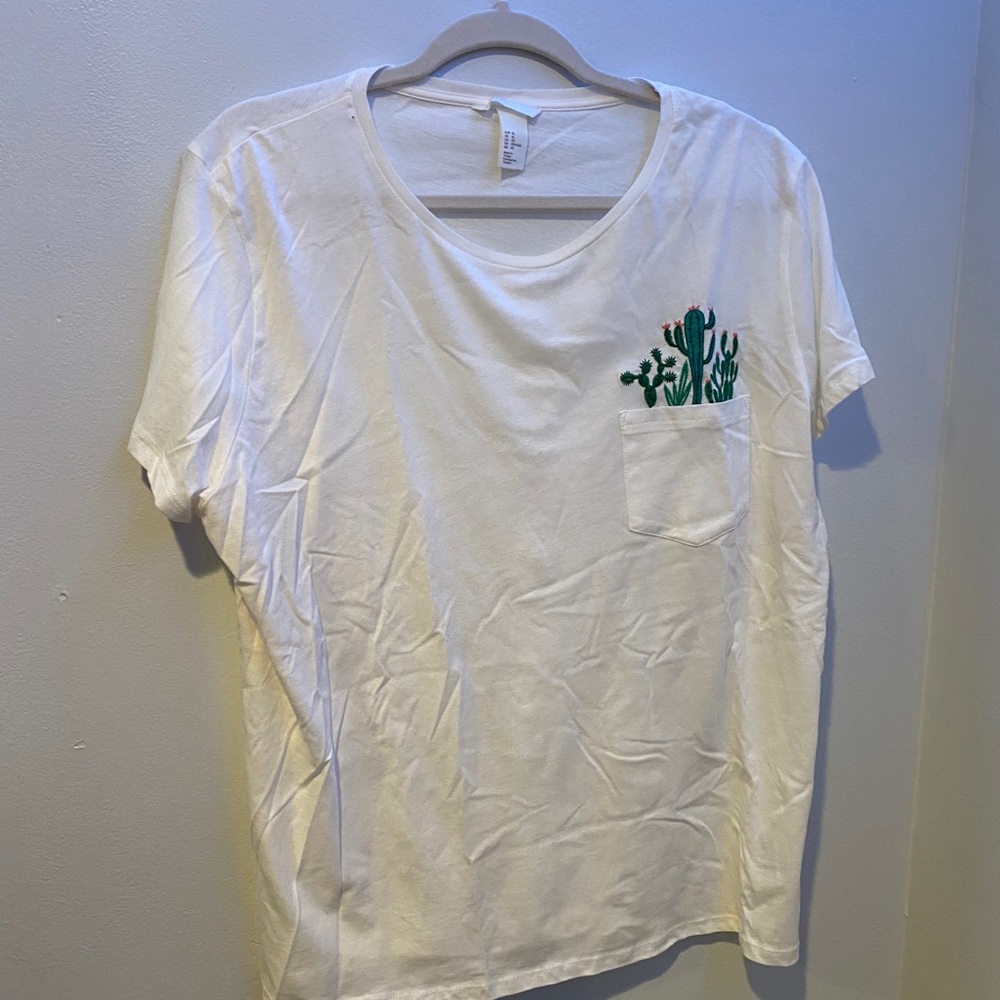 Brand New Women’s White Tee with Cactus